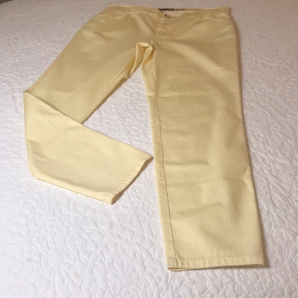 Lafayette 148 New York Jeans Size 10.